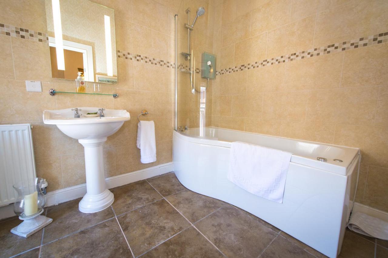 Victoria House Room Only Accommodation Caernarfon Esterno foto